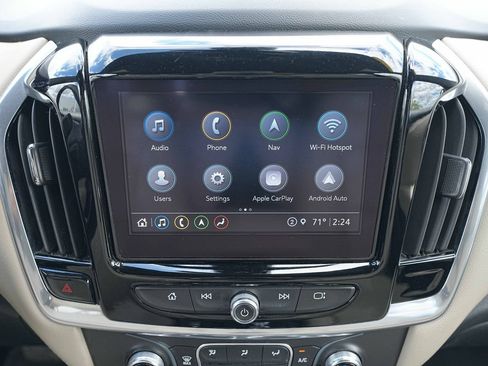 Used 2022 Chevrolet Traverse LT w/ LT Premium Package AWD/4WD image 31