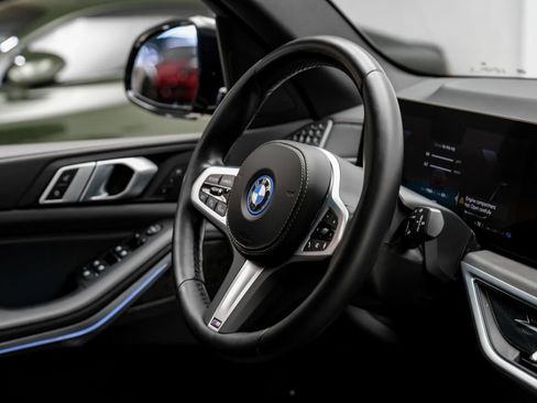 Used 2024 BMW X5 xDrive50e w/ M Sport Package AWD/4WD image 16