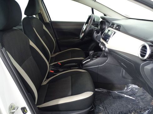 Used 2022 Nissan Versa SV w/ Trunk Package image 13