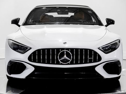 Used 2022 Mercedes-Benz SL 63 AMG 4MATIC image 2