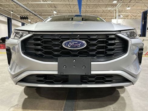 Used 2024 Ford Escape ST-Line image 25