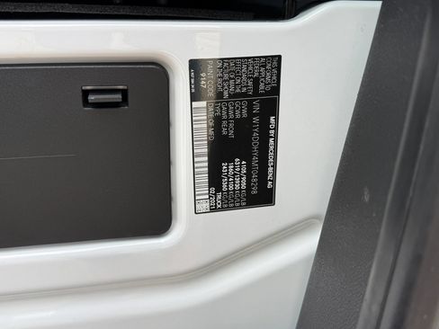 Used 2021 Mercedes-Benz Sprinter 2500 image 17
