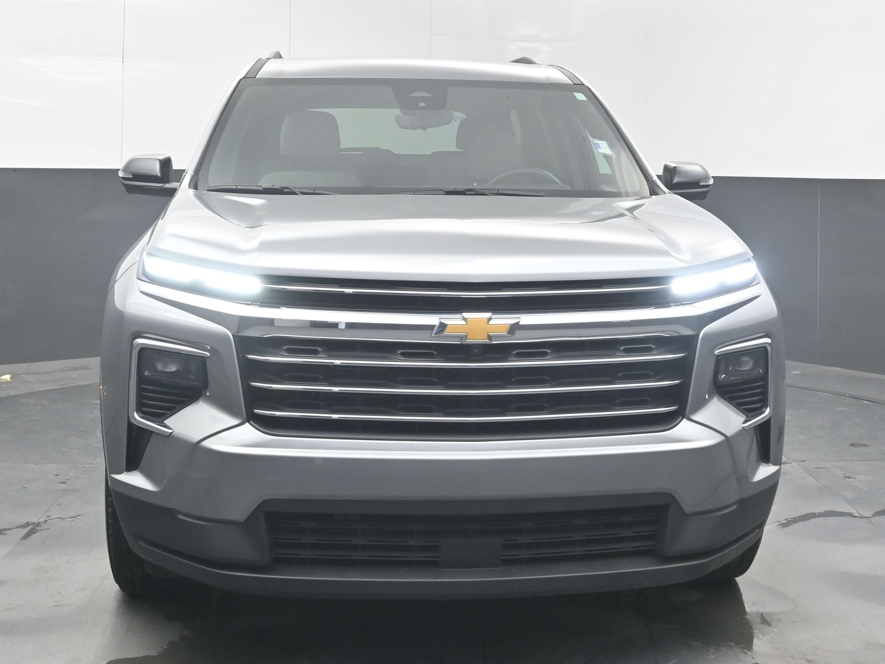 Certified 2026 Chevrolet Traverse LT w/ Driver Confidence Package FWD image 3