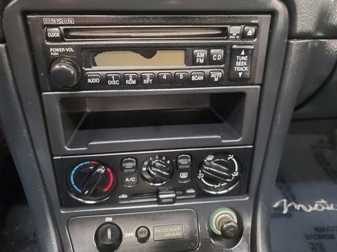 Used 1999 MAZDA MX-5 Miata image 18
