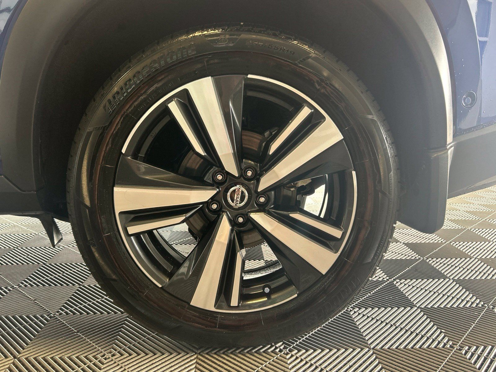 Used 2021 Nissan Rogue Platinum AWD/4WD image 9