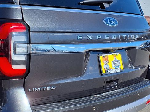 Used 2023 Ford Expedition Limited image 29