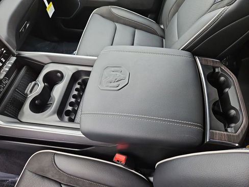 Used 2026 RAM 1500 Laramie w/ Night Edition image 36