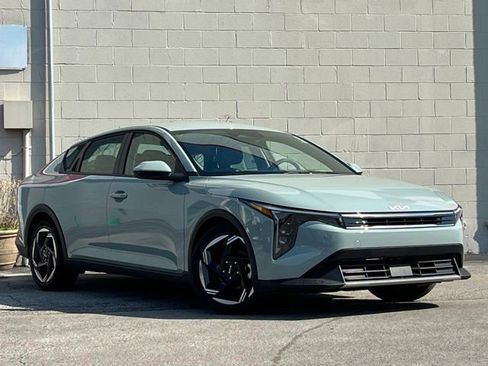 Used 2025 Kia K4 GT-Line Turbo FWD image 1