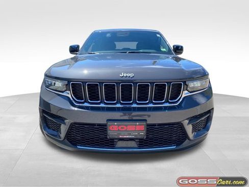 New 2026 Jeep Grand Cherokee Laredo X AWD/4WD image 2