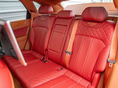 Used 2017 Bentley Bentayga image 50