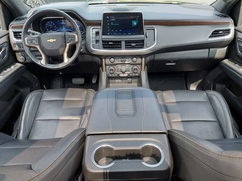 Used 2022 Chevrolet Suburban High Country w/ Max Trailering Package AWD/4WD image 3