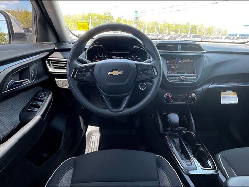 Used 2023 Chevrolet TrailBlazer LT image 5