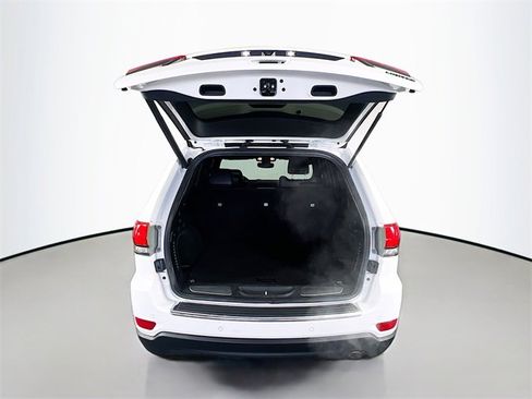 Used 2019 Jeep Grand Cherokee Limited image 28