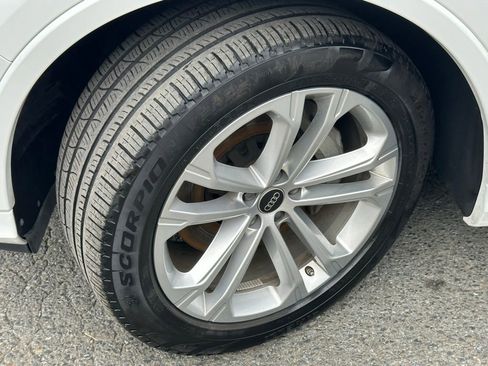 Used 2025 Audi Q7 3.0T Premium Plus AWD/4WD image 38
