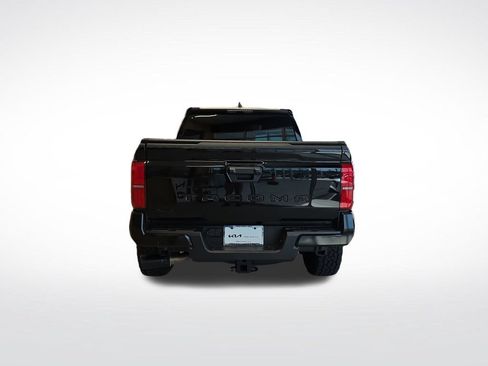 Used 2025 Toyota Tacoma SR5 AWD/4WD image 5