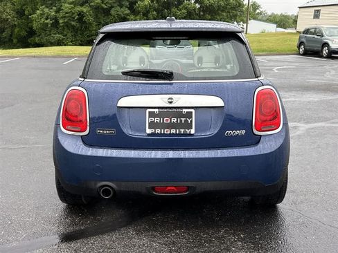 Used 2014 MINI Cooper 2-Door Hardtop FWD image 8