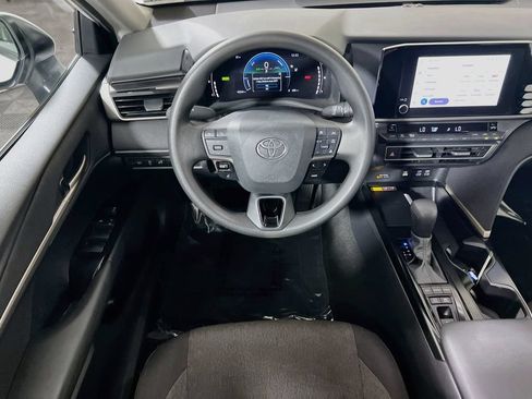 Used 2025 Toyota Camry LE FWD image 19