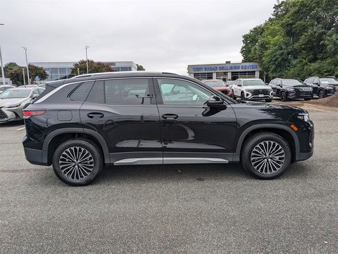 New 2025 Volkswagen Tiguan S image 3