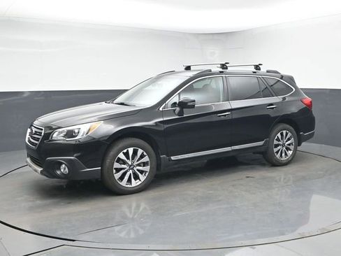 Used 2017 Subaru Outback 2.5i Touring w/ Popular Package #5A image 4