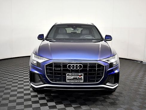 Used 2021 Audi Q8 Prestige image 3