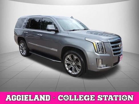 Used 2019 Cadillac Escalade Luxury AWD/4WD image 3