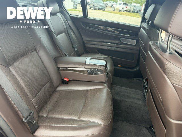 Used 2014 BMW 750Li RWD image 39
