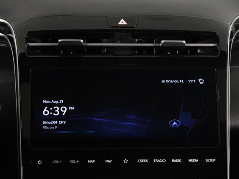 Used 2024 Hyundai Santa Cruz SEL w/ Activity Package FWD image 9