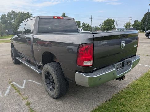 Used 2017 RAM 2500 Tradesman w/ Chrome Appearance Group AWD/4WD image 4