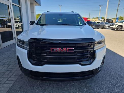Certified 2023 GMC Acadia SLE w/ Driver Convenience Package FWD image 2