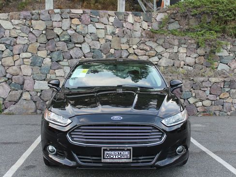 Used 2013 Ford Fusion Titanium image 3