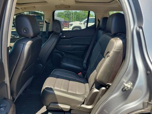 Used 2021 GMC Acadia Denali w/ Denali Ultimate Package AWD/4WD image 9