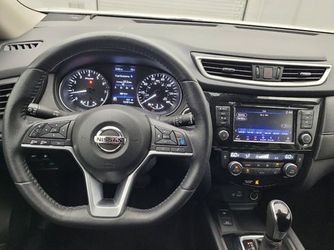 Used 2020 Nissan Rogue SV w/ Premium Package FWD image 22