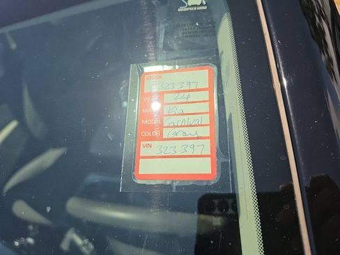 Certified 2024 Kia Carnival LX FWD image 8