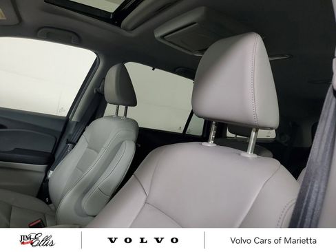 Used 2020 Honda Pilot Touring image 25