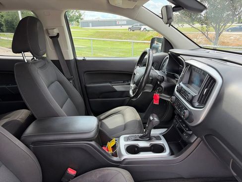 Used 2017 Chevrolet Colorado LT w/ Midnight Edition AWD/4WD image 29