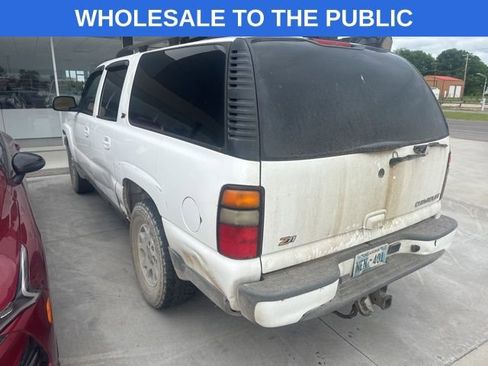 Used 2004 Chevrolet Suburban Z71 w/ Preferred Equipment Group AWD/4WD image 3