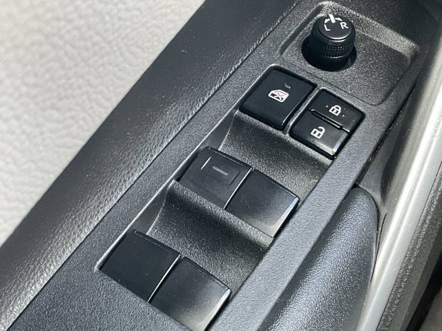 Used 2022 Toyota Corolla Cross L FWD image 34