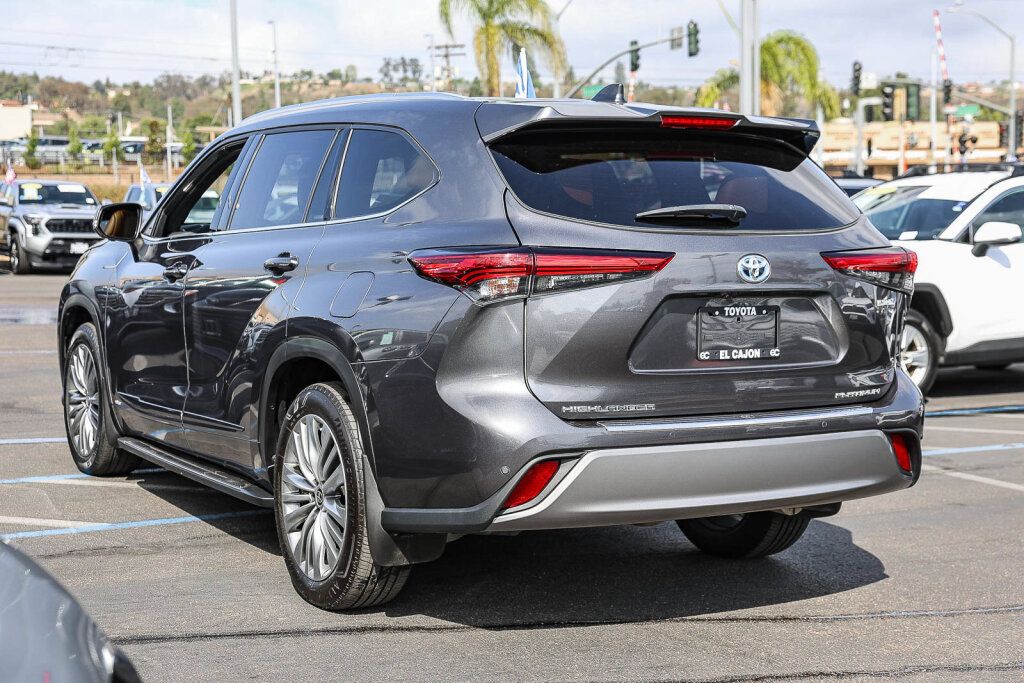 Used 2023 Toyota Highlander Platinum AWD/4WD image 25