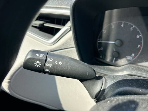 Certified 2024 Toyota Corolla Cross L FWD image 18