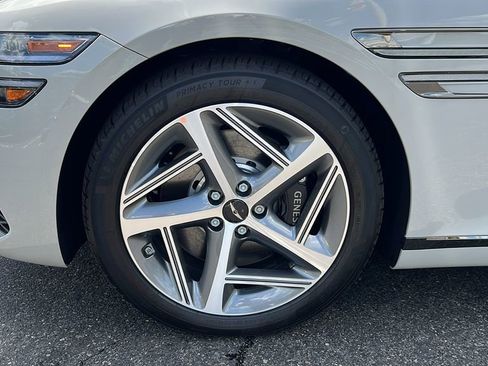 Used 2025 Genesis G80 3.5T Sport image 9