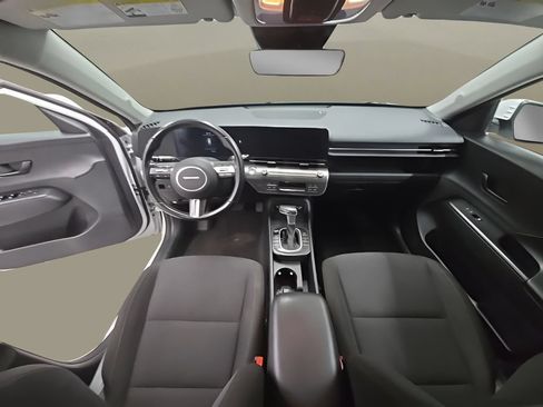 Certified 2024 Hyundai Kona SEL AWD/4WD image 28