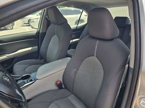 Used 2021 Toyota Camry LE FWD image 13