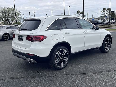 Used 2020 Mercedes-Benz GLC 300 4MATIC image 3