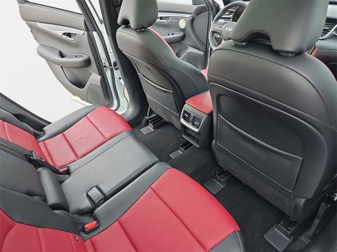 Certified 2023 INFINITI QX50 Sport image 10