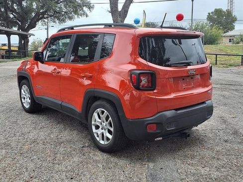 Used 2015 Jeep Renegade Latitude w/ Popular Equipment Group image 5