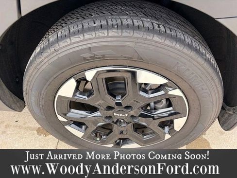 Used 2024 Kia Sorento S w/ Panoramic Sunroof Package FWD image 7