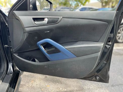 Used 2013 Hyundai Veloster Turbo image 30