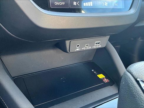 Used 2025 Subaru Forester Touring image 27