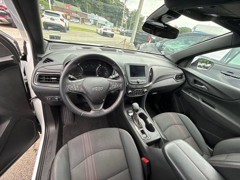 Used 2023 Chevrolet Equinox RS AWD/4WD image 24