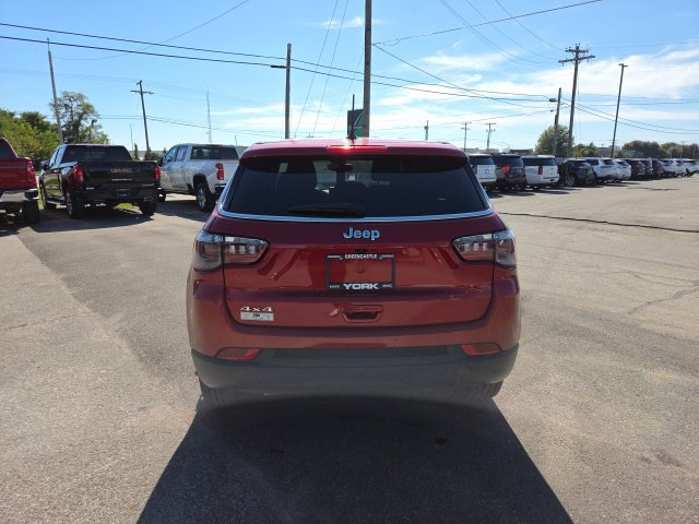 Used 2024 Jeep Compass Sport AWD/4WD image 8